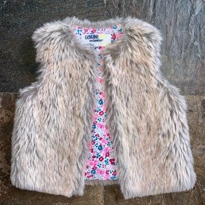 2T Fur vest